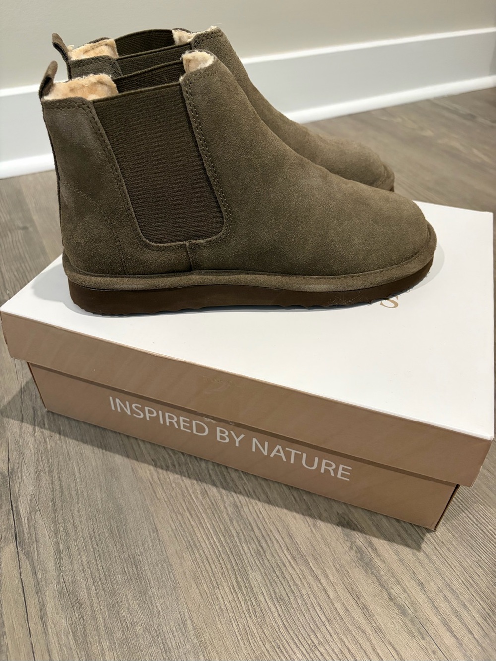 Natural Reflections Olive Green Suede Winter Chelsea Boots